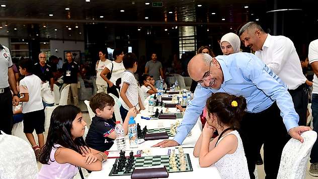 7. Uluslararası Altın Kayısı Satranç Turnuvası Yoğun Katılımla Başladı