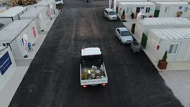 718 mahallede ilaçlama çalışmalarını sürdürdü