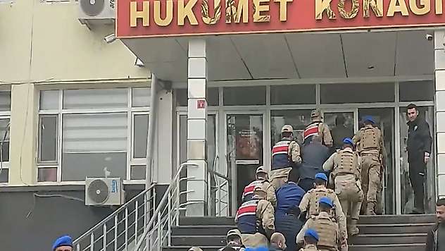 8 ilde organize suç örgütlerine operasyon: 34 kişi tutuklandı