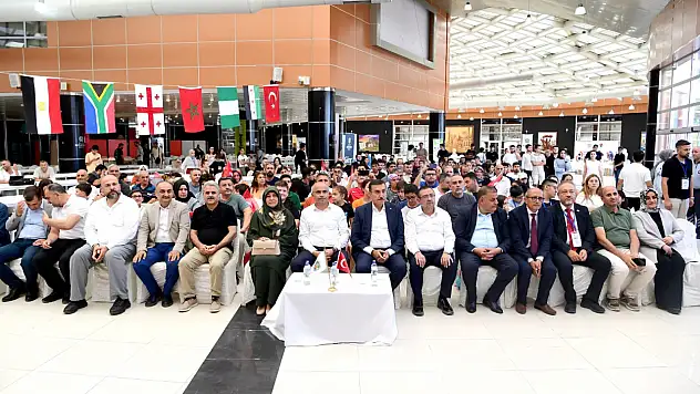 8. Uluslararası Altın Kayısı Satranç Turnuvasında 80 Sporcuya Ödül Verildi