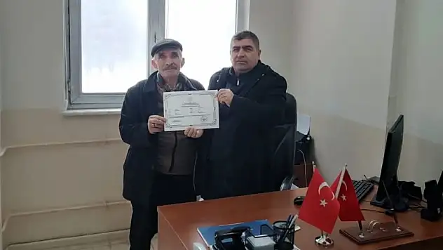 82 Yaşında Okuma Yazma Öğrendi: 'Eğitimin Yaşı Yok'