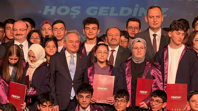 9 Bin 490 Öğrenci, Türkiye Genelinde Deneyap Teknoloji Atölyelerinden Mezun Oldu