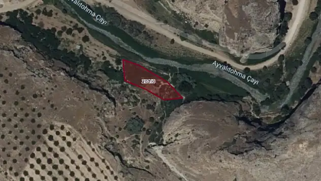 9 tarihi yer 1.Derece Arkeolojik Sit Alan olarak kabul edildi.