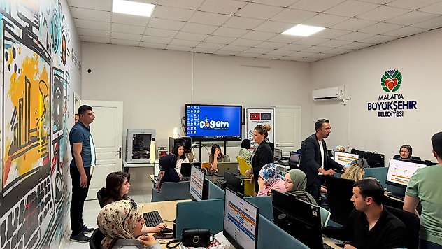 Adalet Bakanlığı Adaylarına Ücretsiz Klavye Kursu Başladı