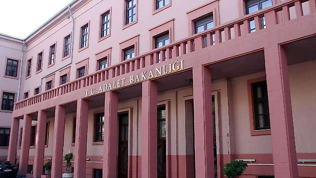 Adalet Bakanlığı sözlü sınava hak kazanan adayları açıkladı
