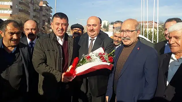Ağbaba: Bakanlıkları Tarikatlara Pay Ederseniz Tüm Türkiye'ye Yazık Olur!