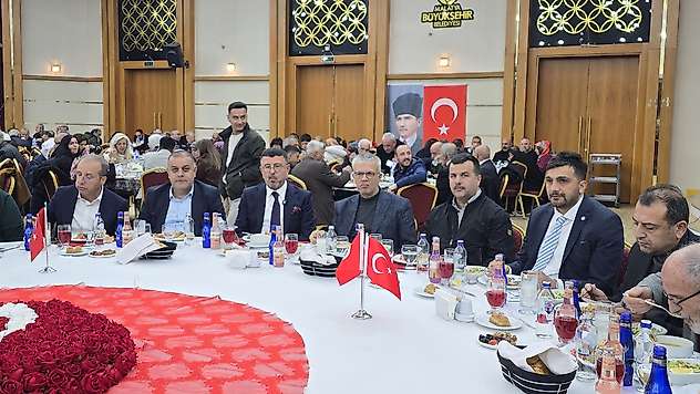Ağbaba: 'Siyaset Kutuplaştırma Değil Birleştirme Aracı Olmalı'