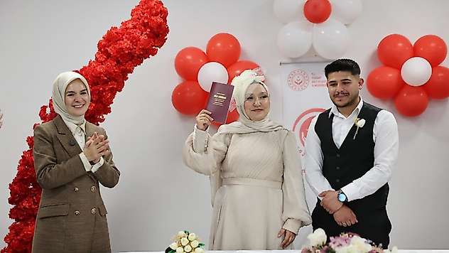 Aile ve Gençlik Fonu kapsamında 9 bin 200 gence 1 milyar 52 milyon lira destek