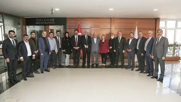 Ak Parti Genel Başkan Vekili Binali Yıldırım Başkan Bilgin'i Tebrik Etti…