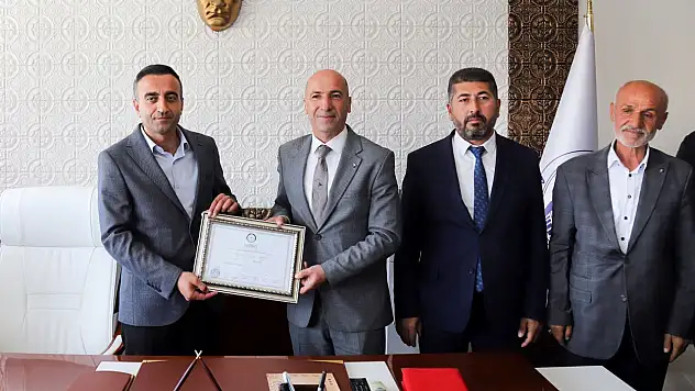 Akçadağ'da Hasan Ulutaş Görevi Devraldı.