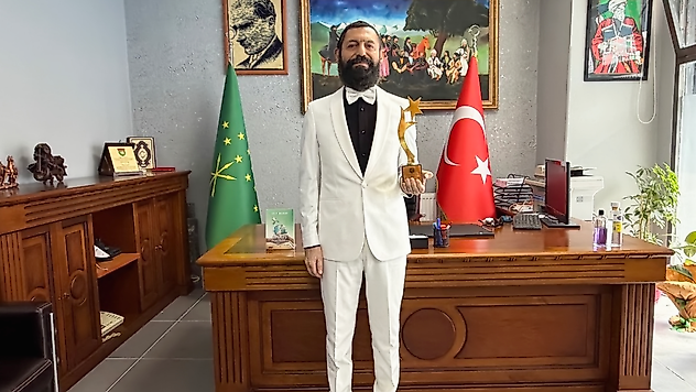 Akif Manaf'a 'Demokrasi ve Barış Ödülü'