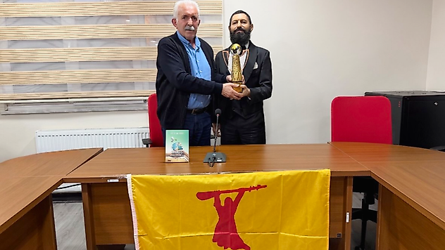 Akif Manaf'a Pir Sultan Abdal Kültür Derneği'nden Eşitlik ve Barış Ödülü