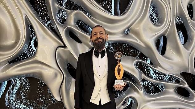 Akif Manaf'a 'Yılın Barış İnsanı' Ödülü