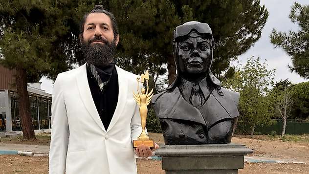 Akif Manaf Sağlık ve Barış Ödülü Sabiha Gökçen'in Aziz Hatırasına İthaf Edildi