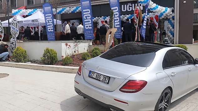 Akpınar'da Kepenkler Yeniden Açılıyor, Ticaret Canlanıyor