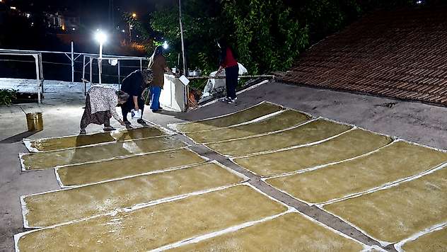 Annesinden Öğrendiği Pestil Geleneğini 50 Yıldır Yaşatıyor