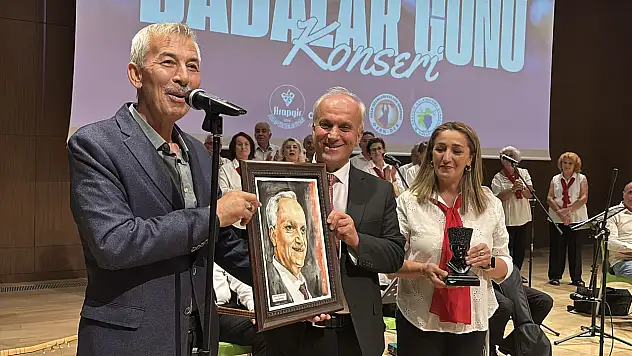 Arapgir'de Babalar Günü Coşkusu 'Ozanca Türküler' Konseriyle Taçlandı