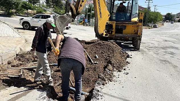 Arapgir'de Sulama Suyu Hattındaki Arızalara Müdahale Ediliyor