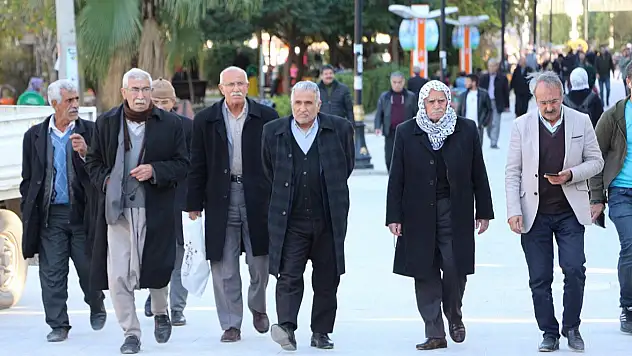 Avcı: 'Emekliler yoksullukta eşitleniyor, bu eşitlik değil adaletsizliktir'