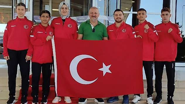 Ay-Yıldızlı Muaythaiciler Kuala Lumpur'da Madalya Peşinde