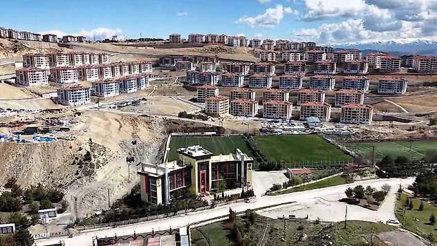Bahçebaşı'nda Bin 235 Konut Daha Hak Sahiplerine Teslim Ediliyor