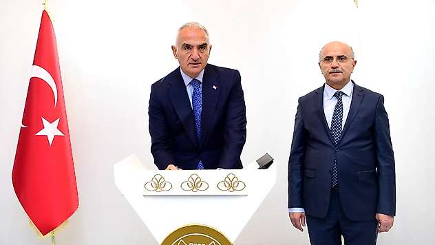 Bakan Ersoy'dan Başkan Er'e Ziyaret