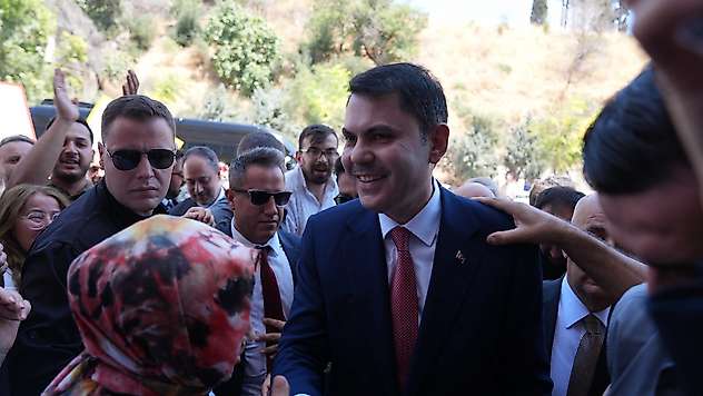 Bakan Kurum'dan Malatya Mesajı: 'Son Depremzedenin Yüzü Gülene Kadar Ayrılmayacağız'