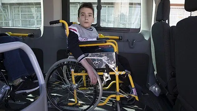 Bakan Selçuk: 'Engelli Çocuklarımızı Ücretsiz Olarak Evlerinden Okullarına Erişimini Sağlamaya Devam Ediyoruz'