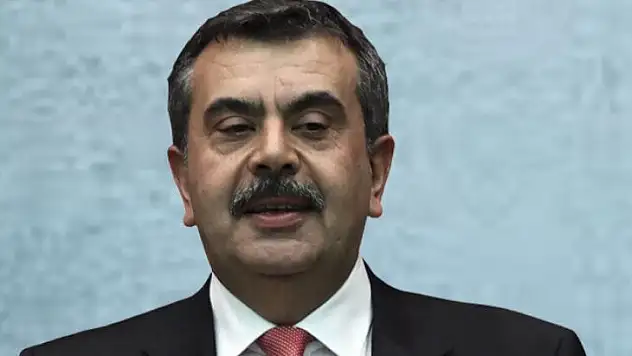 Bakan Tekin'den öğretmenlerin yer değiştirme taleplerine ilişkin açıklama: