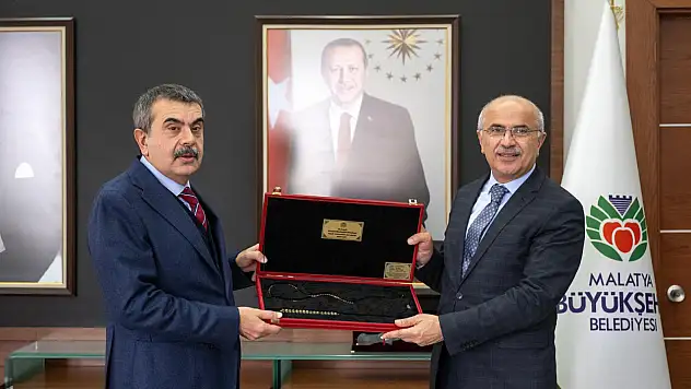 Bakan Tekin, Malatya'da Deprem Sonrası Eğitim Yatırımlarını İnceledi