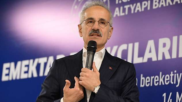 Bakan Uraloğlu: 'Hürmüz'e alternatif güzergah projeleri hız kazandı'
