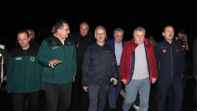Bakan Uraloğlu, Rize'de sel sonrası son durumu aktardı