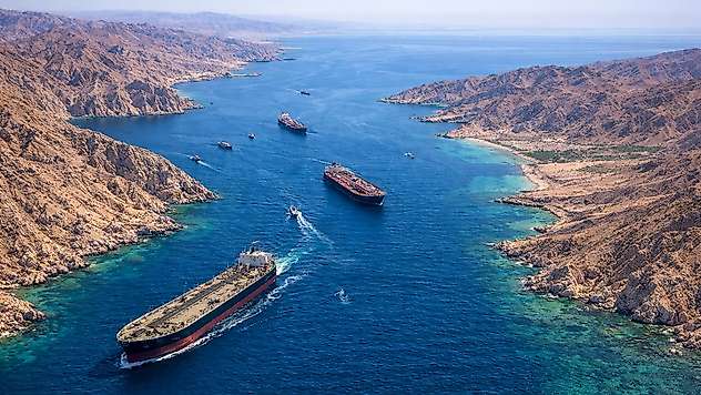 Bakan Uraloğlu: Türk sahipli gemi Hürmüz Boğazı'ndan geçti