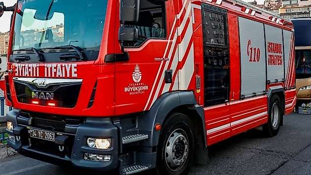 Bakırköy'de otel yangını: 12 kişi yaralandı