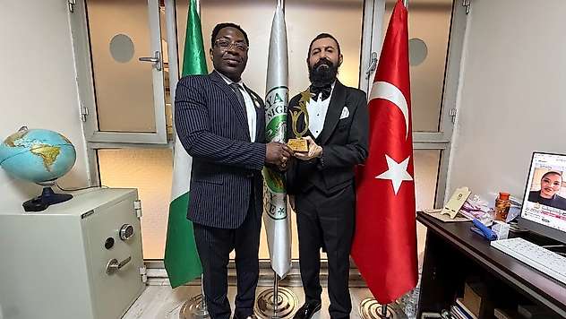 Barış Aktivisti Akif Manaf'a 'Nijerya-Türkiye Dostluk ve Barış Ödülü'