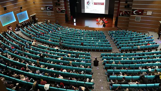 BARÜ ve YOBÜ'den Gazze'ye Destek Paneli: 'Direnişin Kadın Yüzü' Konuşuldu