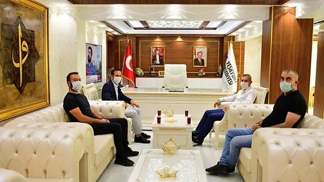 Başkan Çınar, Y.Malatyaspor Kulüp Başkanı Adil Gevrek'i Ağırladı