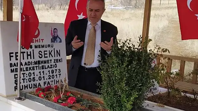 Başkan Dağ, Şehit Fethi SEKİN 'in Kabrini Ziyaret Etti