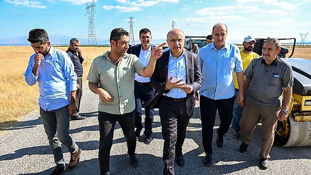 Başkan Er: 5 mahalleyi birbirine bağlayan yol, 25 mezraya hizmet veriyor