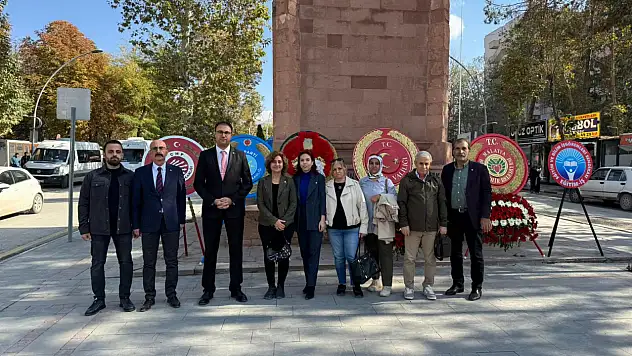 Başkan Eren, 'Cumhuriyet, milletimizin hürriyet ve istiklal aşkının, azminin ve kararlılığının eseridir'