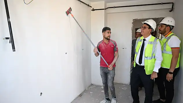 Başkan Geçit, Kentsel Dönüşüm Konutlarını İnceledi