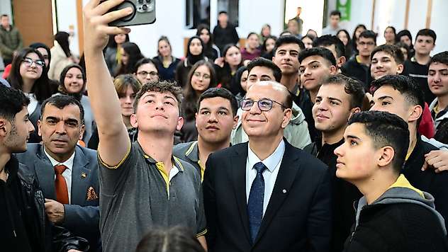 Başkan Geçit Öğrencilerle Buluştu: 'Hedefiniz Olsun, Çok Çalışın'