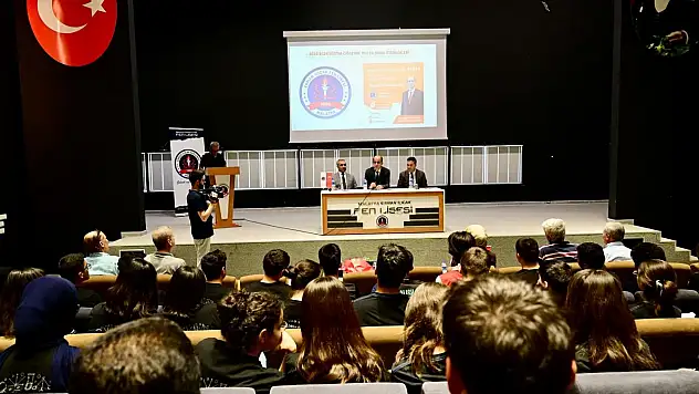 Başkan Geçit, Tecrübelerini Öğrencilerle Paylaştı