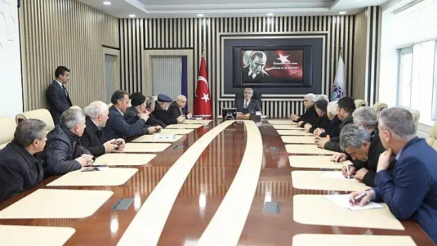 Başkan Güder Depremden Zarar Gören Mahallelerin Muhtarlarını Dinledi