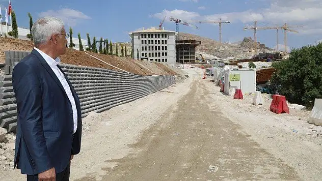 Başkan Güder: 'Gelincik Tepesinde Kamulaştırılma Yapılacak'