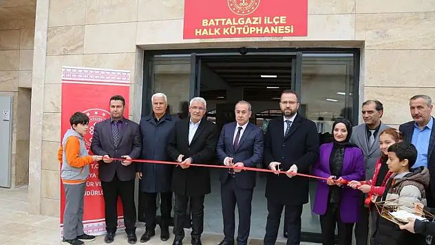 Başkan Güder'in Yer Tahsisi Yapmasıyla Birlikte Eski Malatya Kütüphaneye Kavuştu