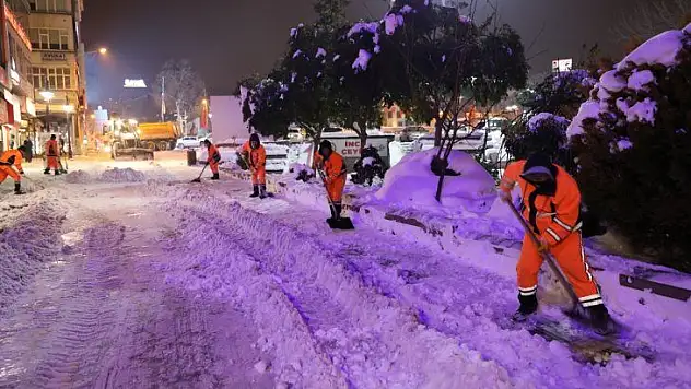 Başkan Güder, Karla Mücadele Çalışmalarını İnceledi