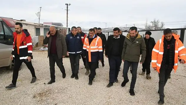 Başkan Gürkan Doğanşehir'de Depremzedeleri Ziyaret Etti