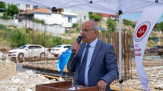 Başkan Sami Er'den Cami Temelinde Teknik Uyarı: 'Eksikler Tamamlanmadan Beton Dökülmemeli'