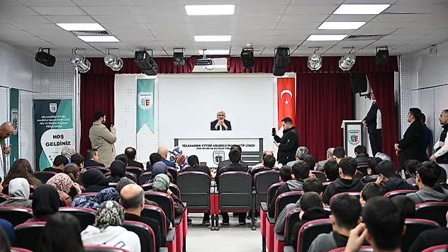 Başkan Sami Er'den Öğrencilere Mesaj: 'Çalışırsanız Başarırsınız'